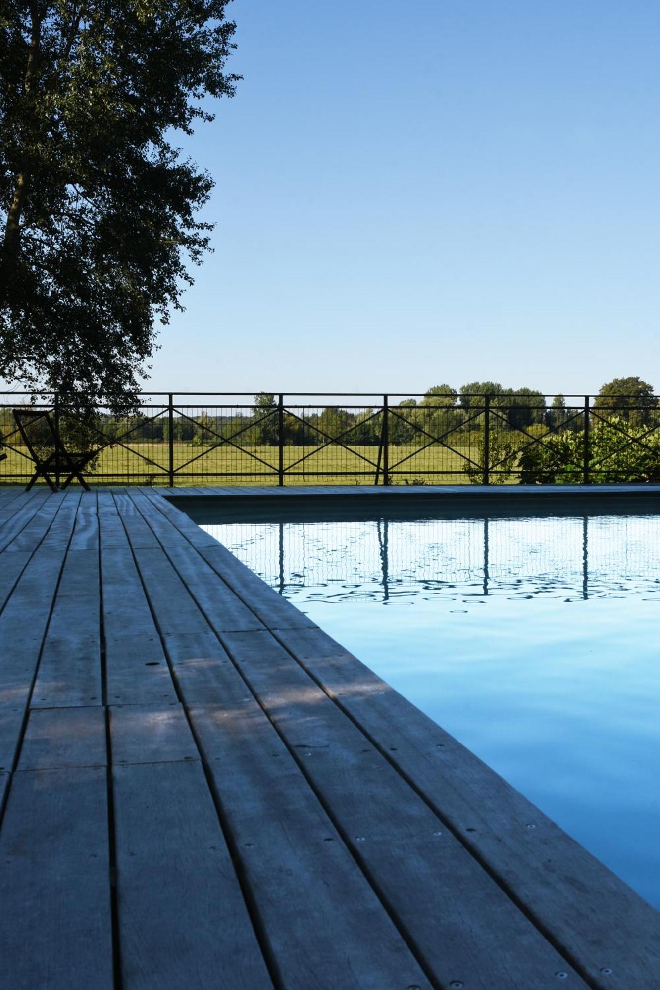 Domaine De L'Ermitage Bed & Breakfast Berry-Bouy Exterior foto