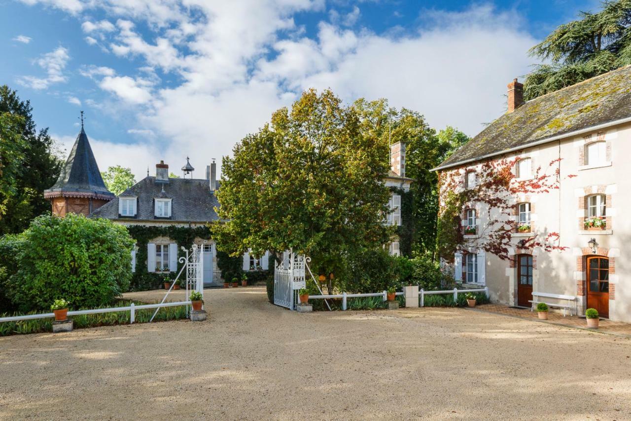 Domaine De L'Ermitage Bed & Breakfast Berry-Bouy Exterior foto